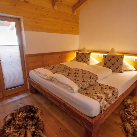 Alpenloft 1 Ferienhaus *